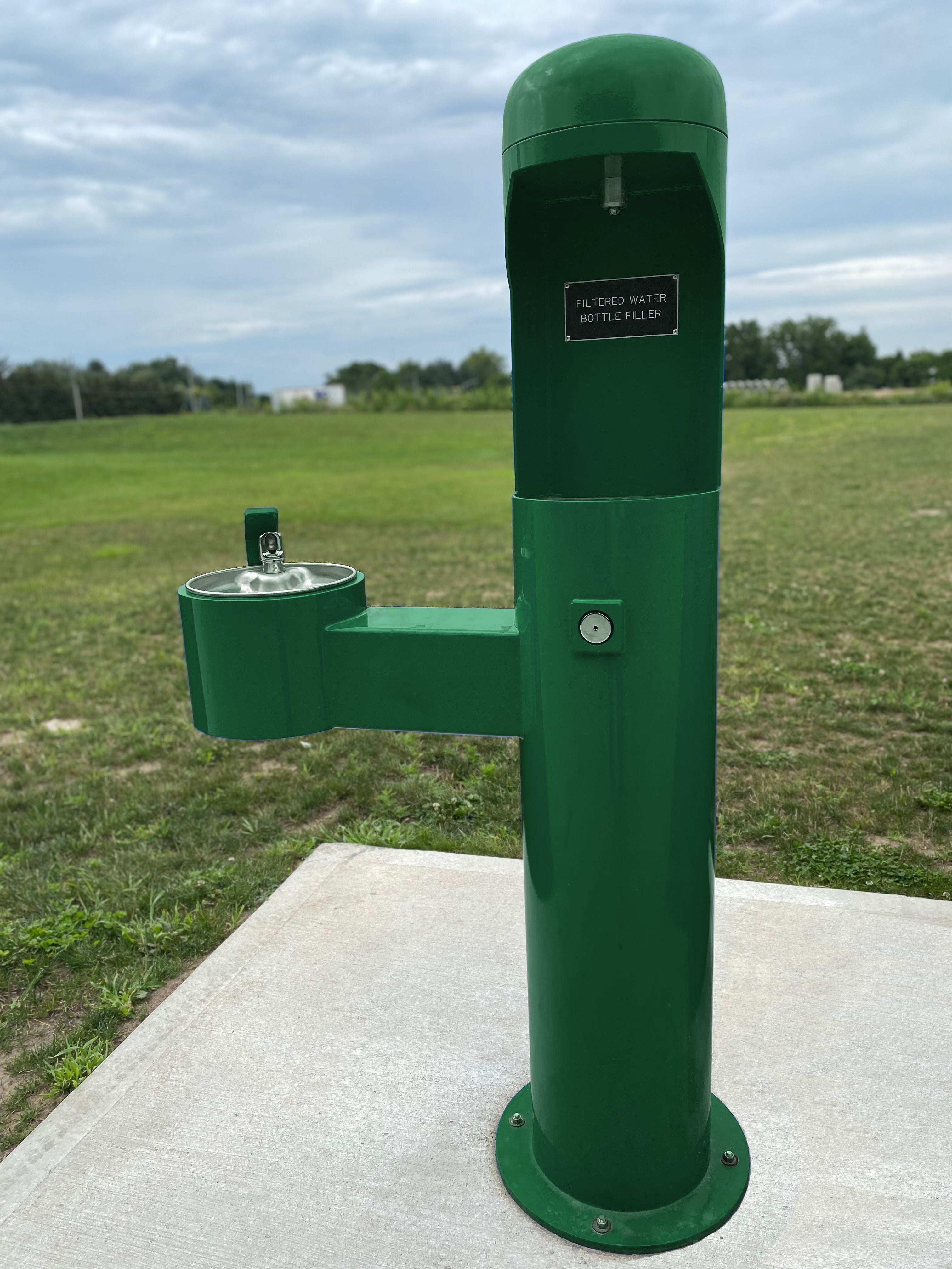 Stern-Williams 7700 Outdoor Bottle Filling Station w/ Drinking Fountain