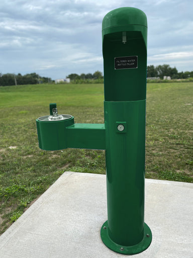 Stern-Williams Outdoor Drinking Fountain and Bottle Filler 7700 Lifestyle Photo